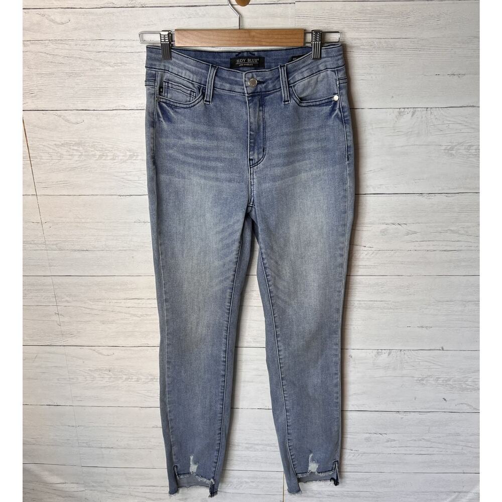 Judy Blue Jeans Womens Size 5/27 Relaxed fit Medium Wash Raw Distressed Hem - Picture 3 of 16